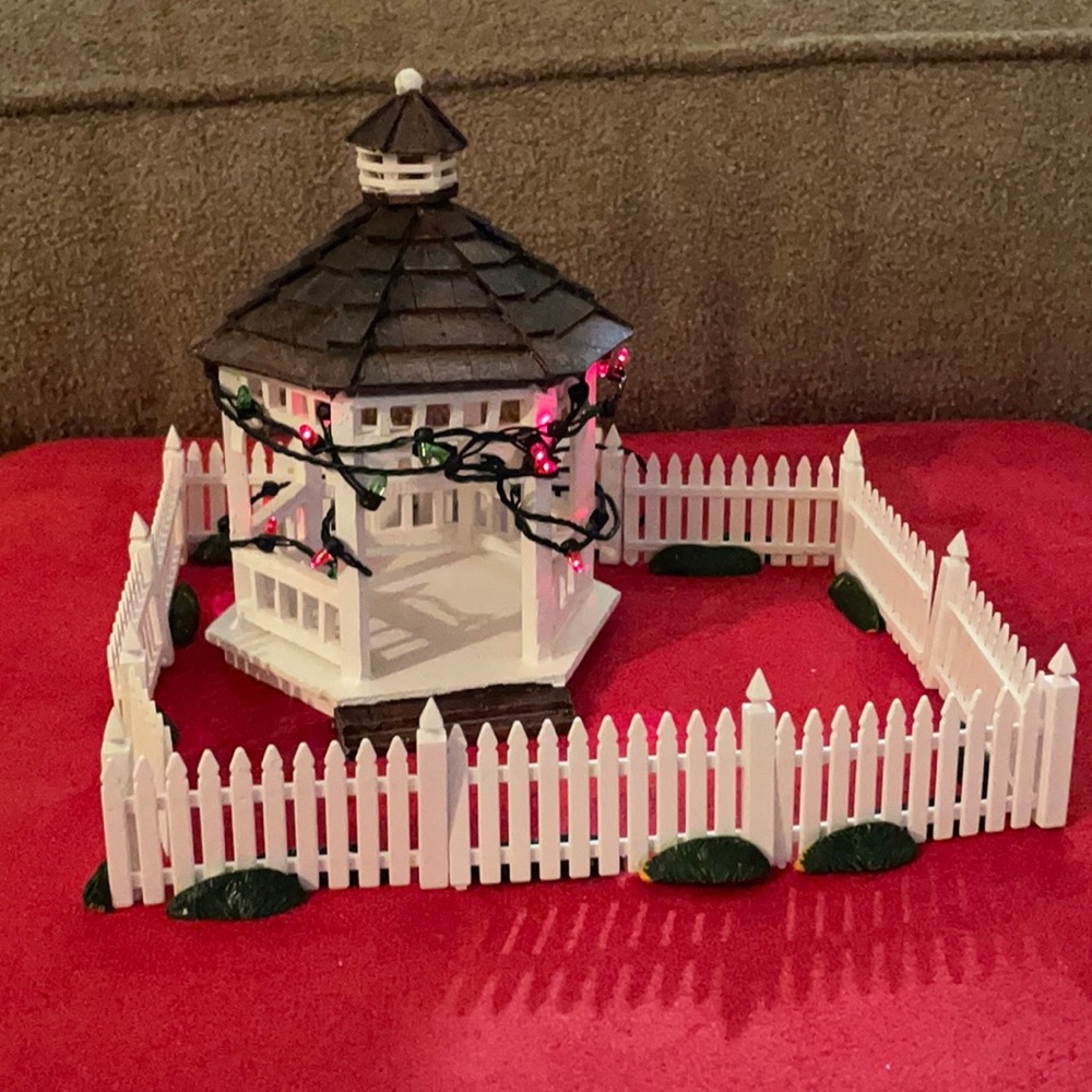 Vintage Dillards Winter Glen Gazebo Set!
